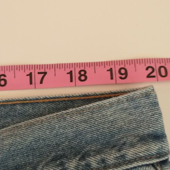 LL Bean Jeans Men's Sz 40 x 34 Classic Fit Straight Leg Medium Wash Denim - Picture 6 of 10